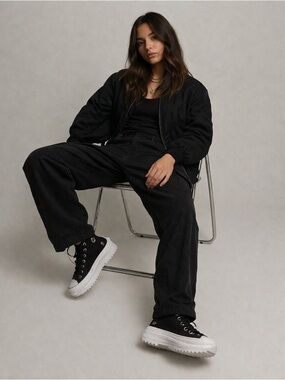Like converse platform black sneakers for women